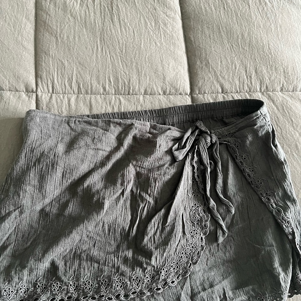 Gray/Black Wrap Skirt with Lace Trim